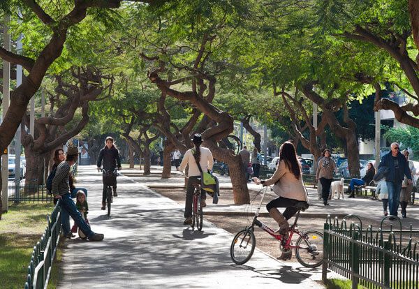 למכירה דירת 2.5 חדרים במגדל ריצ'ארד מאייר על רוטשילד תל אביב יפו